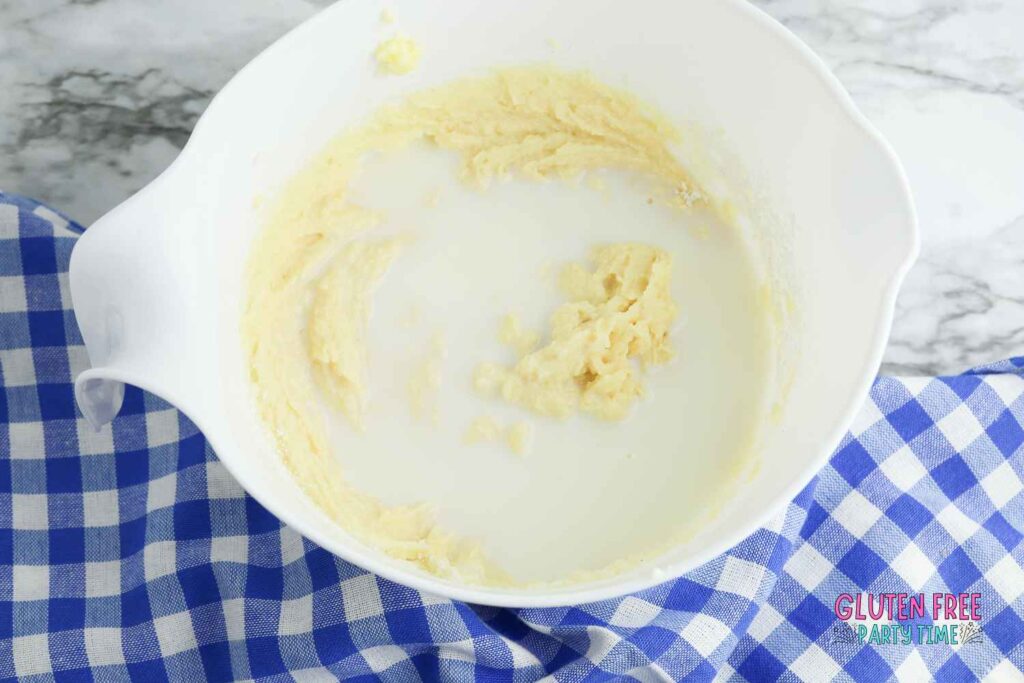 gluten free cupcakes with milk