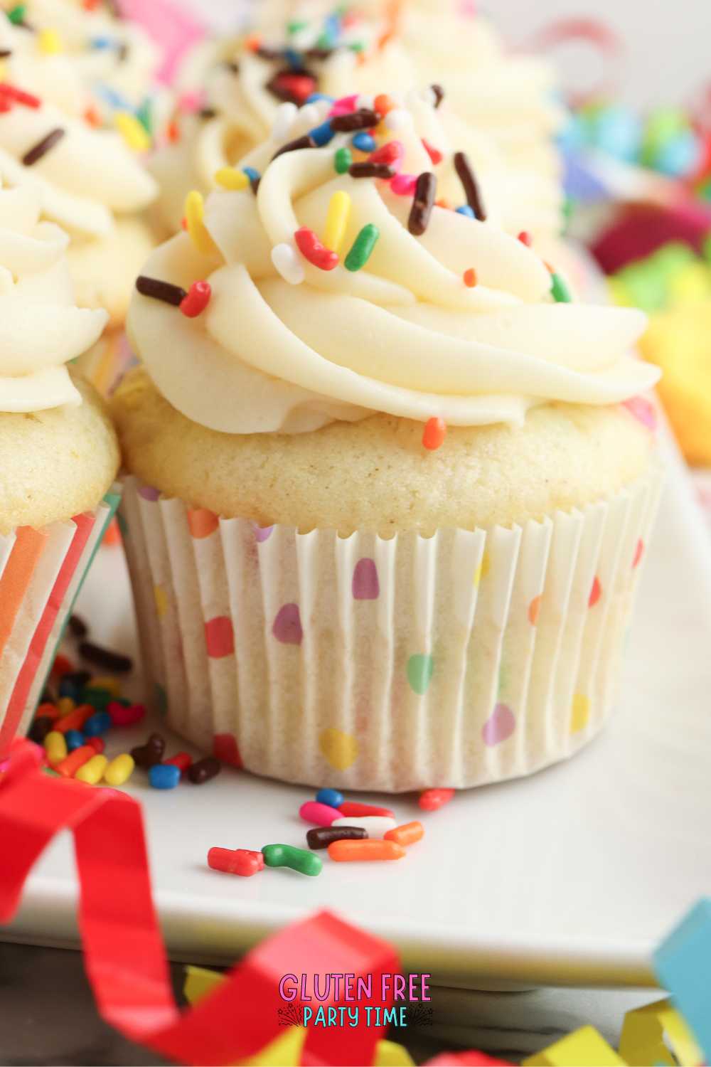 funfetti cupcakes with sprinkles